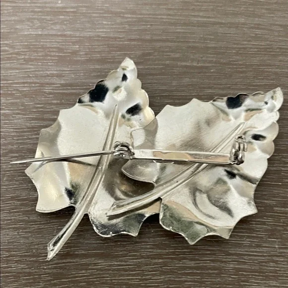 Artisan Silver Tone Leaf Brooch - Picture 2 of 6